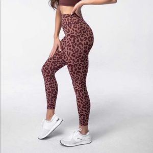 The Ascend Pant - King Cheetah Dusk